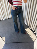 Massi model jean
